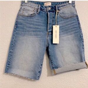 NWT Driftwood Jeans Tilly Bermuda Shorts - button fly, cloud wash size 28